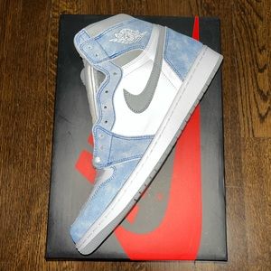 Jordan 1 High Hyper Royal